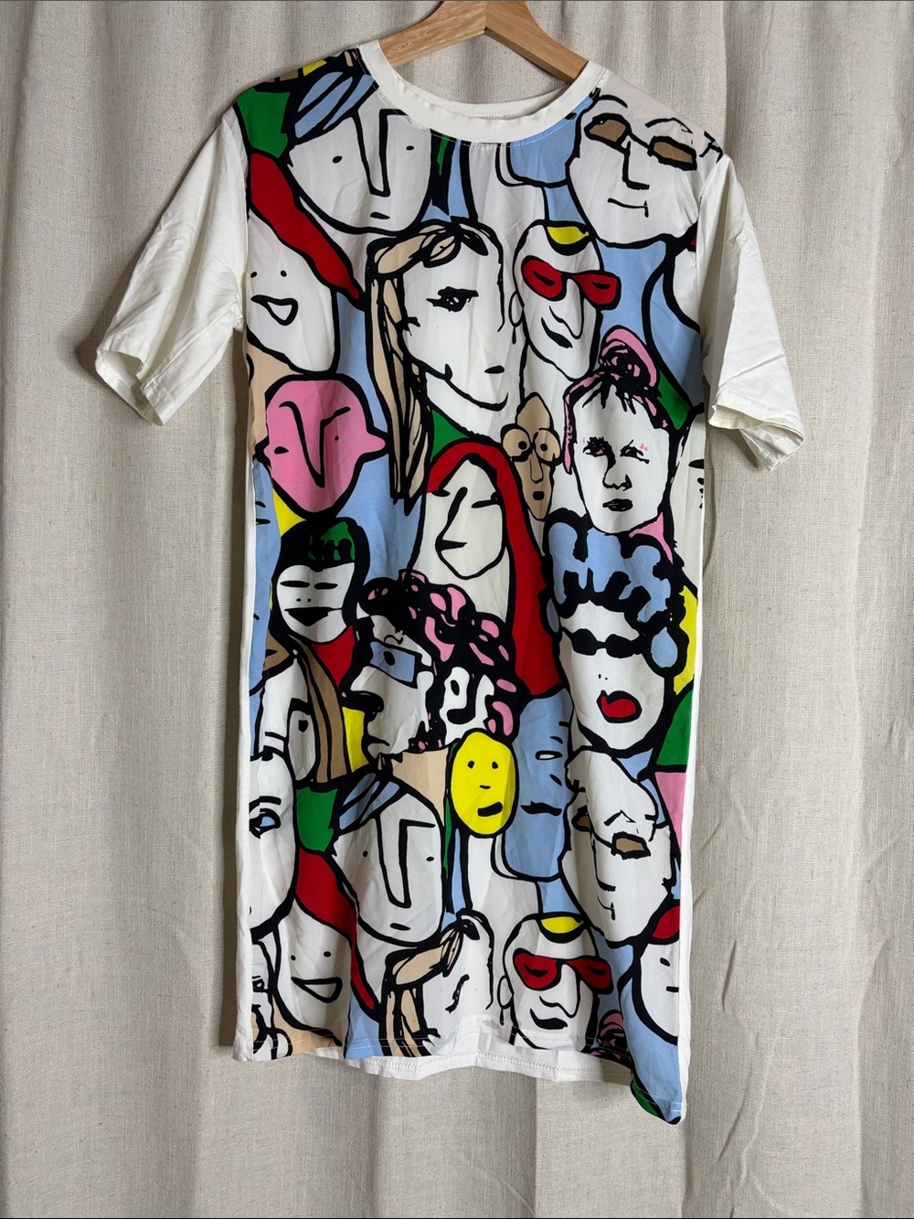 Abstract Faces Print White Short Sleeve Dress